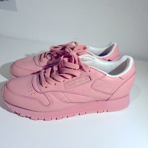 Reebok Classic Leather Women’s Sneakers in light pink (size US 6 / EUR 36)